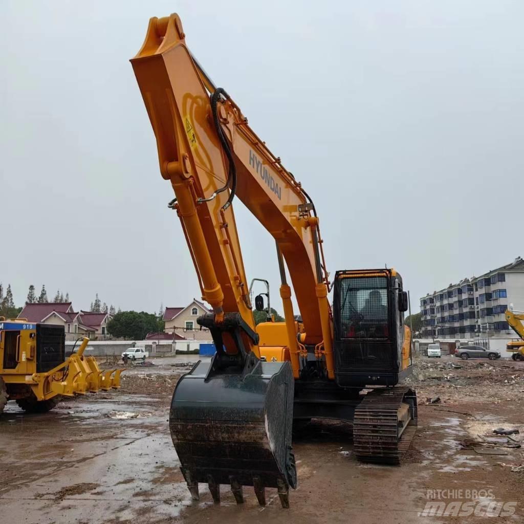 Hyundai R220LC-9 履带挖掘机