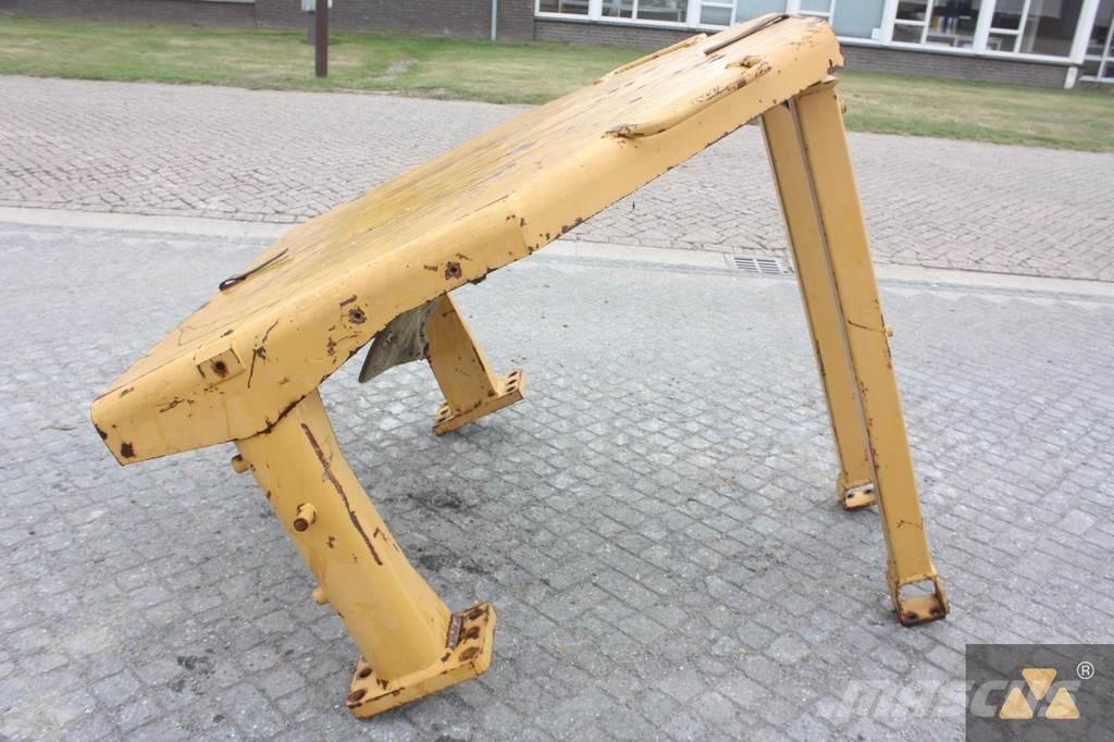 CAT D8N O-rops cab 驾驶室与内部