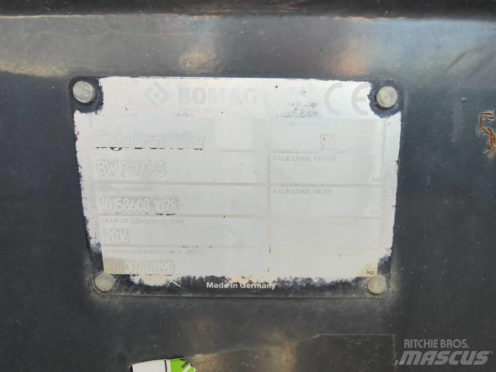 Bomag BW 211 D-50 胶轮压路机