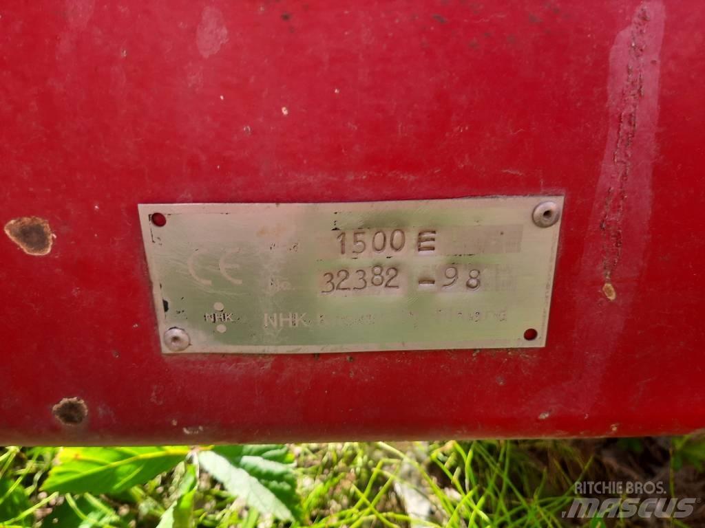 NHK 1500E 牧草包膜机