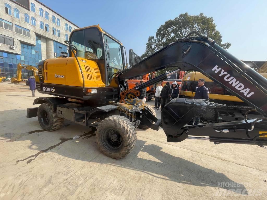Hyundai 60w 轮式挖掘机