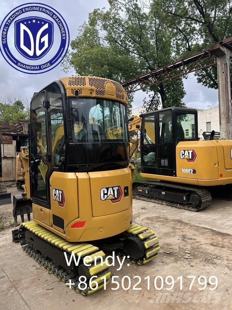 CAT 302 小型挖掘机