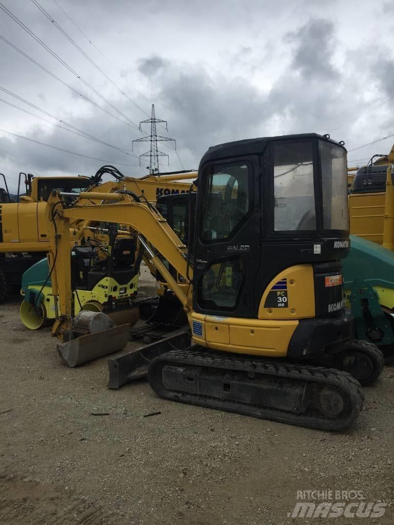 Komatsu PC30MR-2 小型挖掘机