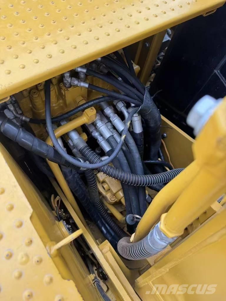 CAT 312 履带挖掘机