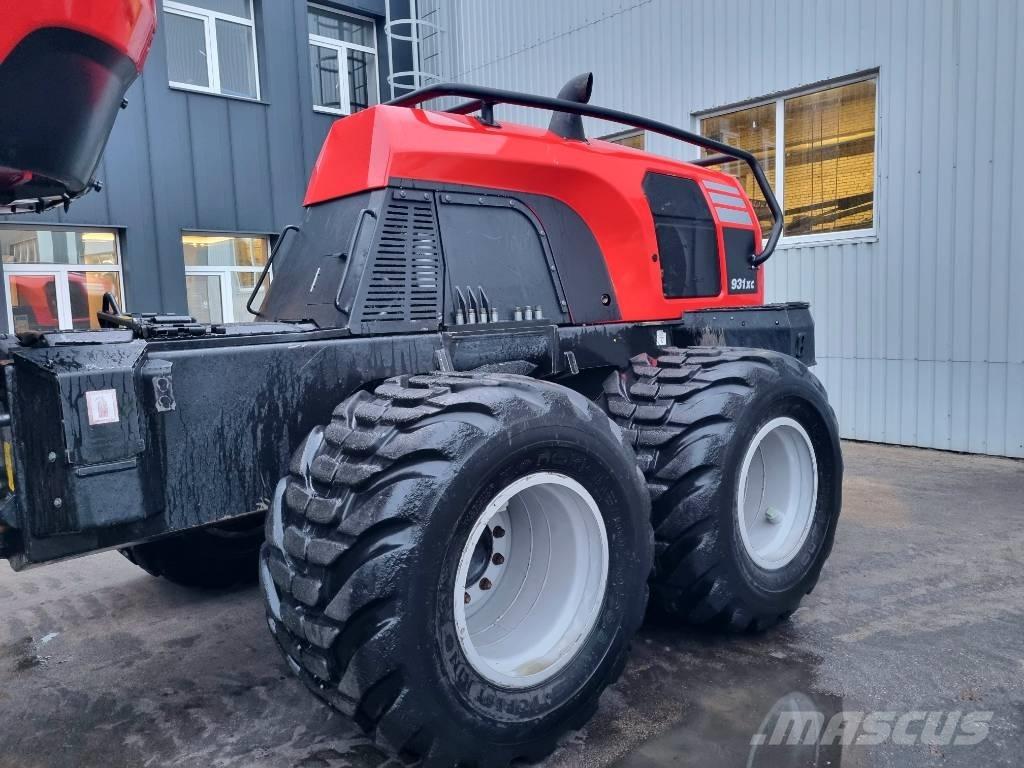 Komatsu 931 XC 收割机