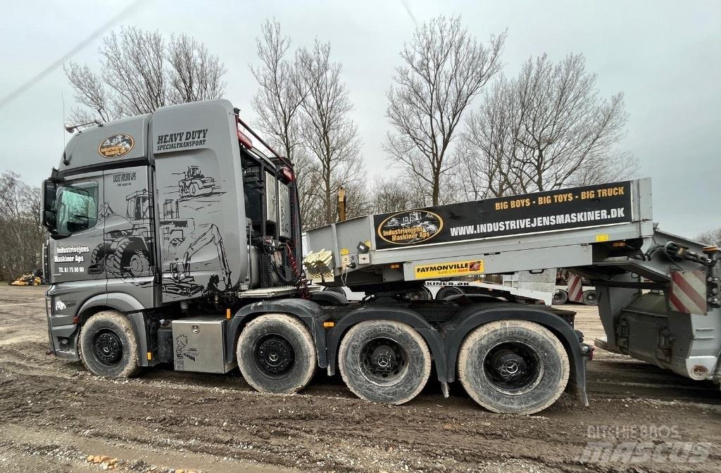 Mercedes-Benz 4158 牵引车