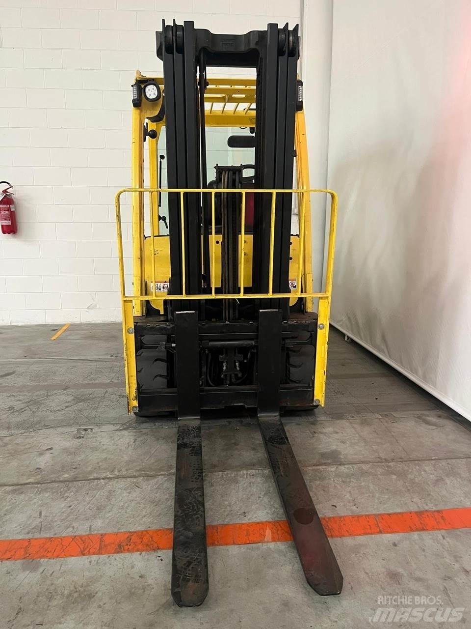 Hyster J3.5XN 电动叉车