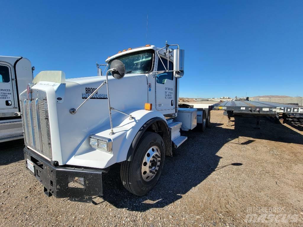 Kenworth T 800 牵引车