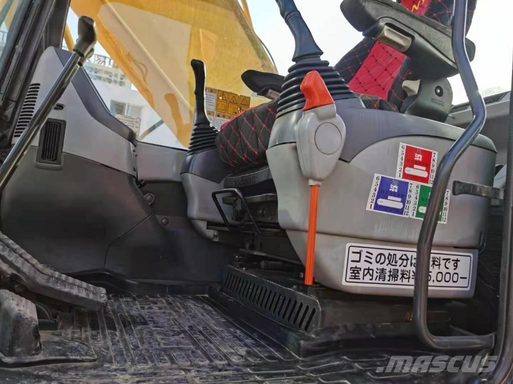 Komatsu PC 200-7 履带挖掘机