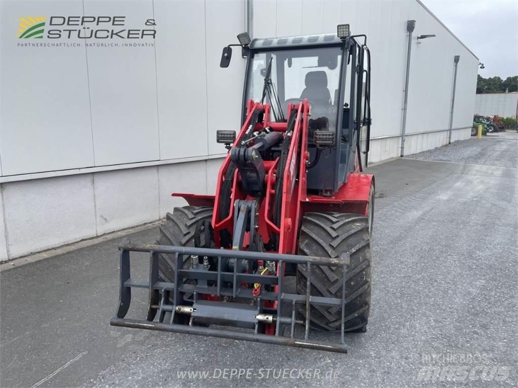 Toyo KU 851 轮式装载机