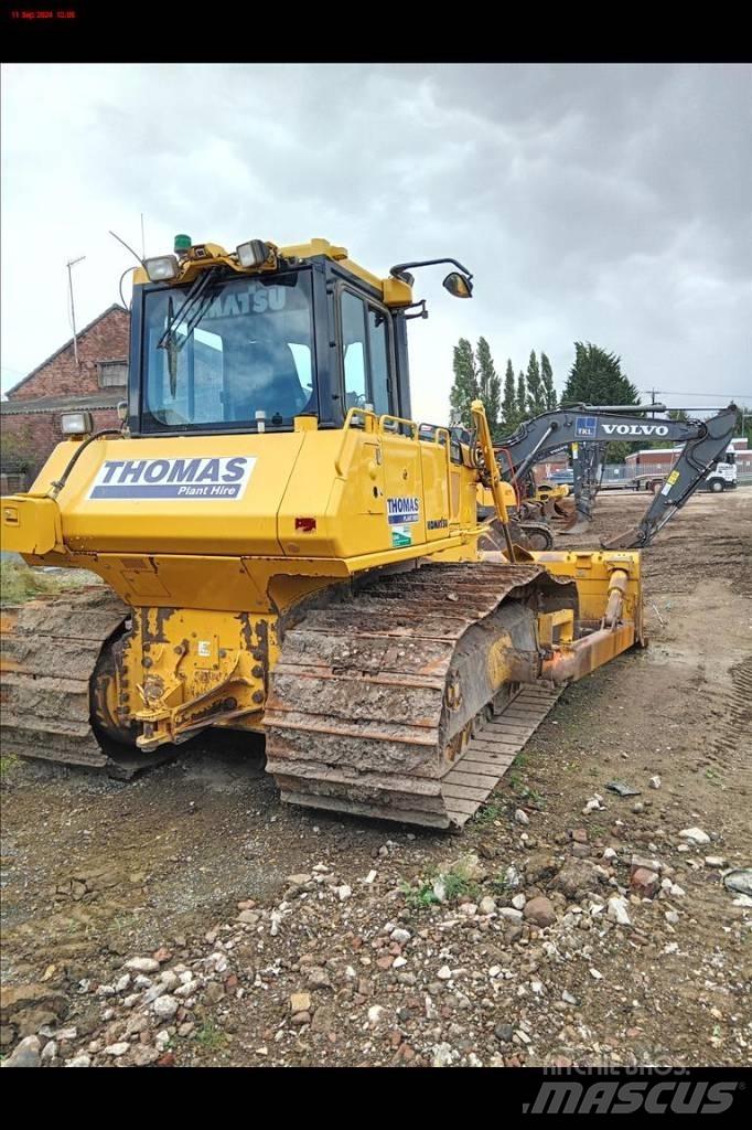 Komatsu D 65 PX-18 履带式推土机