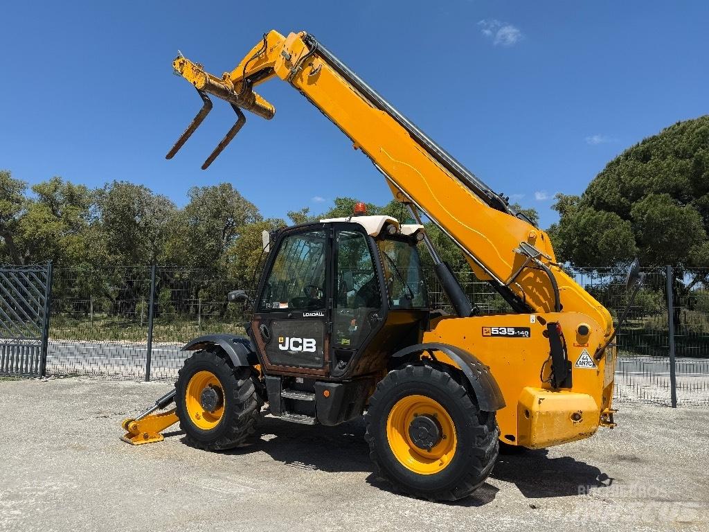 JCB 540-140 伸缩臂叉装车|叉装车