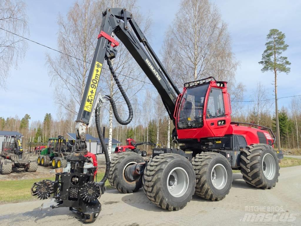 Komatsu 911 收割机