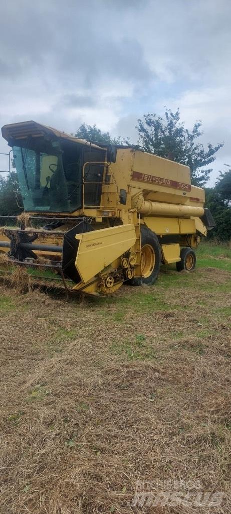 New Holland TX 34 联合收割机