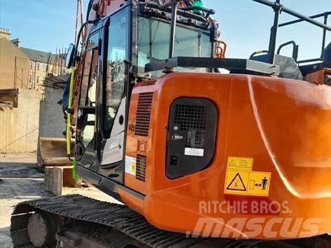 Hitachi ZX 135 US-6 履带挖掘机