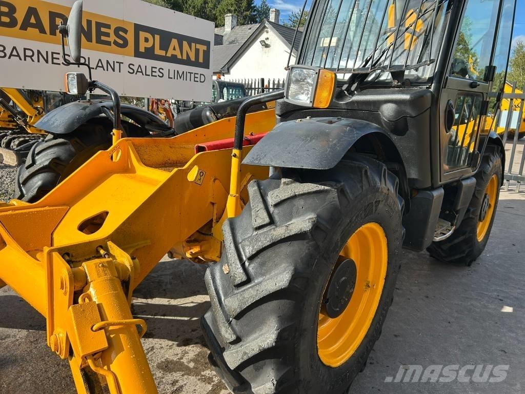 JCB 532-120 伸缩臂叉装车|叉装车