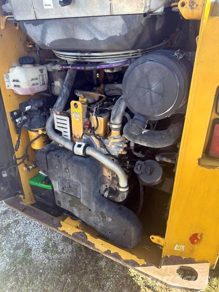 CAT 259 D 滑移装载机