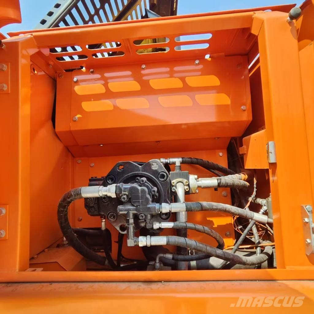 Doosan DX 225 LC 履带挖掘机