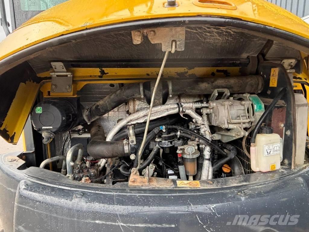 Komatsu PC 80 MR-3 中型挖掘机