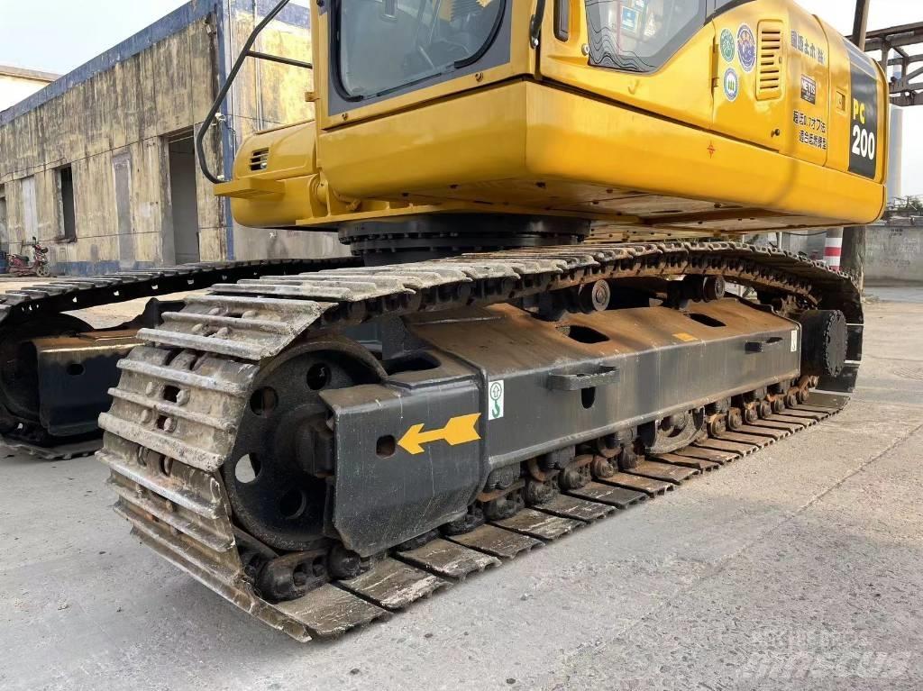 Komatsu PC 200-7 履带挖掘机