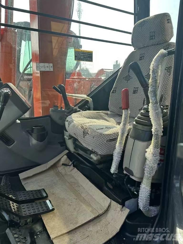 Hitachi Zaxis 60 小型挖掘机