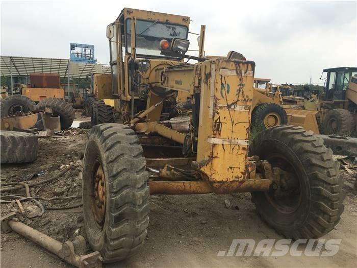 Komatsu GD 511 平地机/推土机