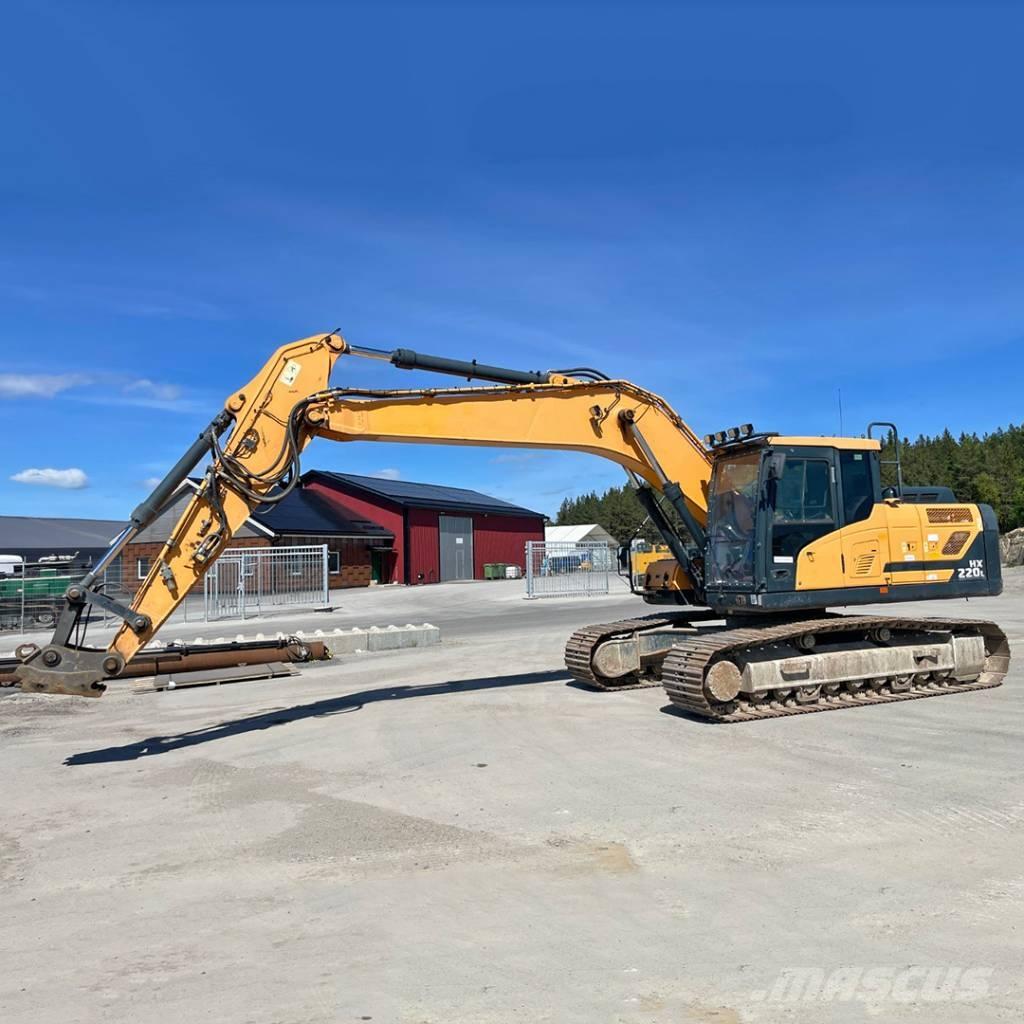 Hyundai HX220L 履带挖掘机