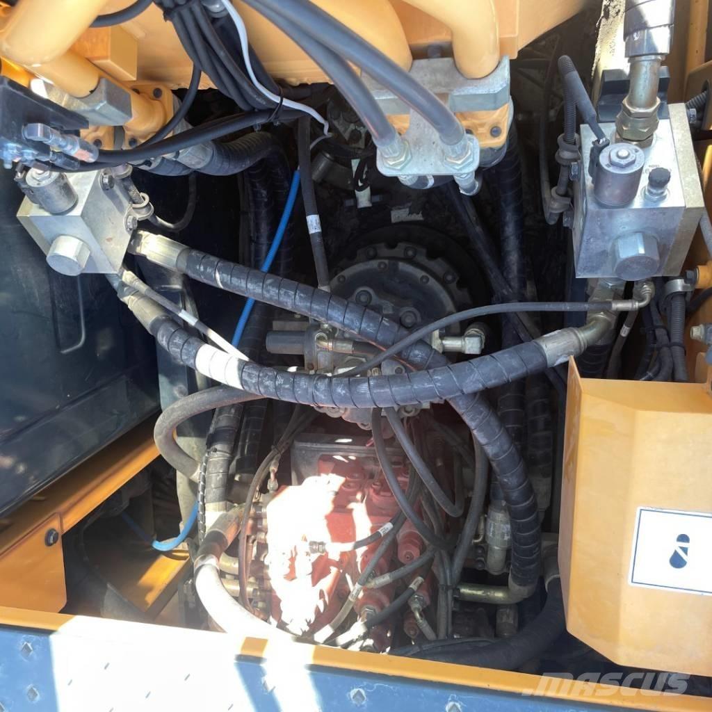 Hyundai HX220L 履带挖掘机