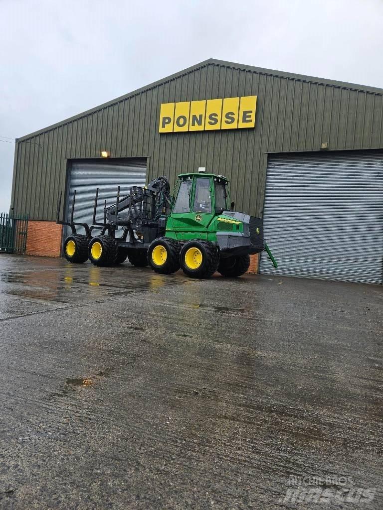 John Deere 1010 G 集运机