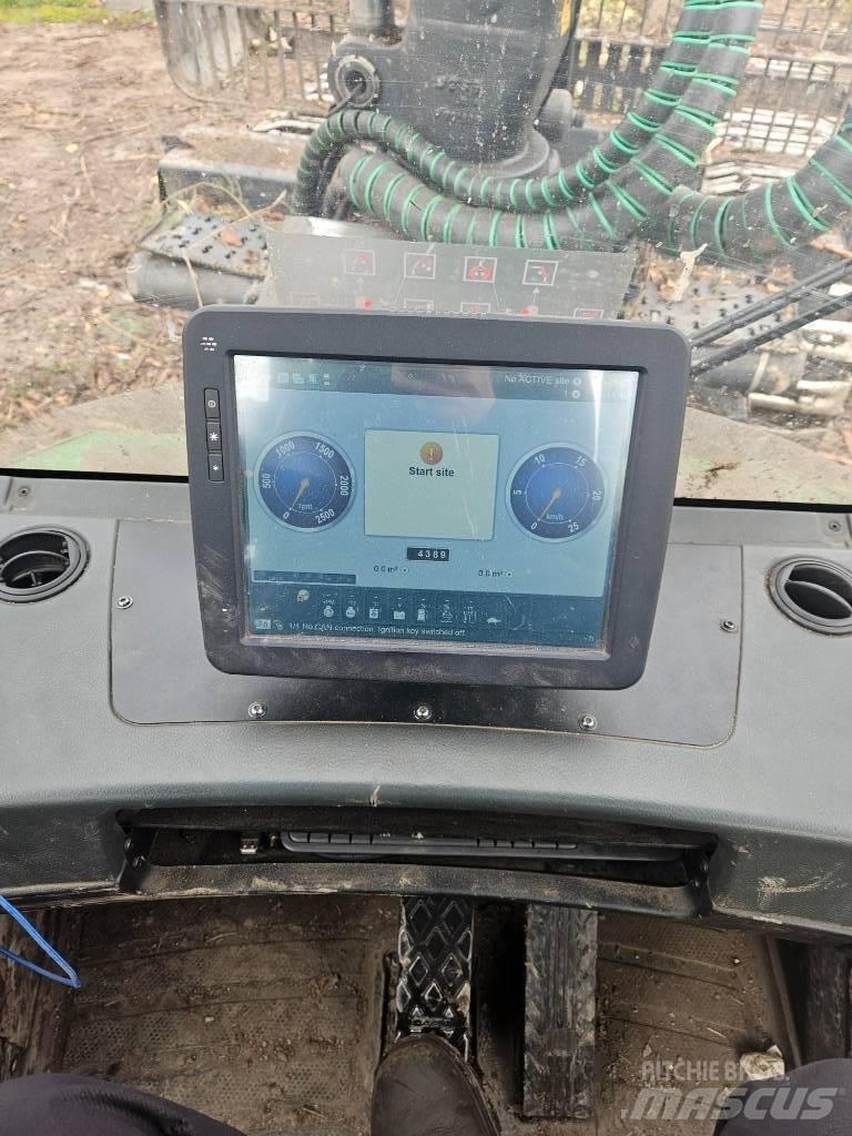John Deere 1010 G 集运机