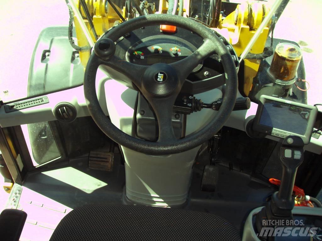 CAT 906 M 轮式装载机