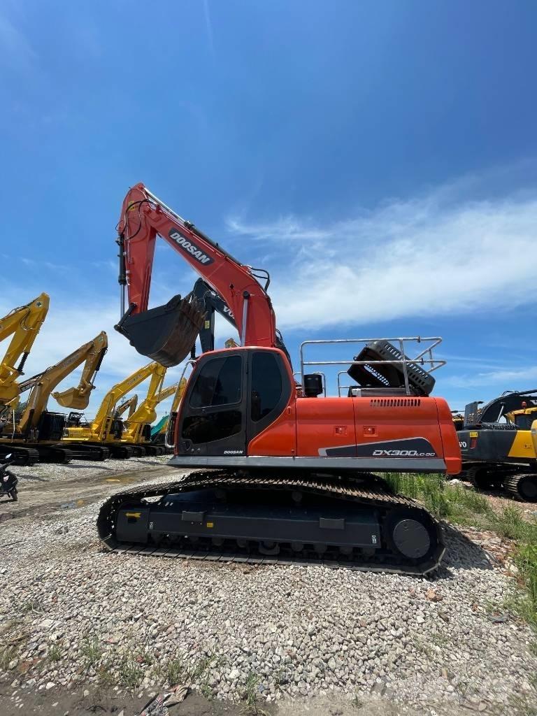 Doosan DX 300 LC 履带挖掘机