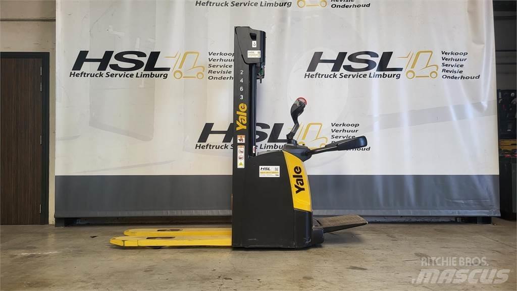 Yale MS12X 手推堆垛车