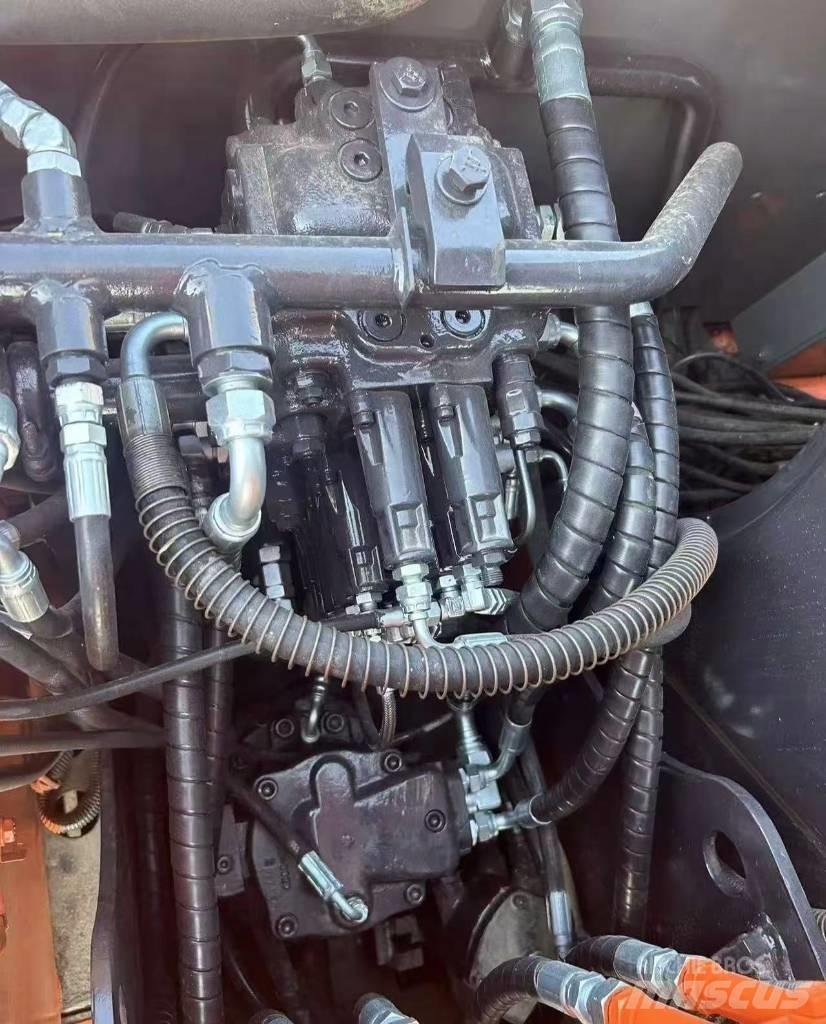 Hitachi 70 履带挖掘机