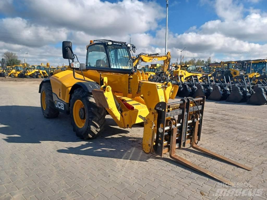 JCB 535-125 伸缩臂叉装车|叉装车