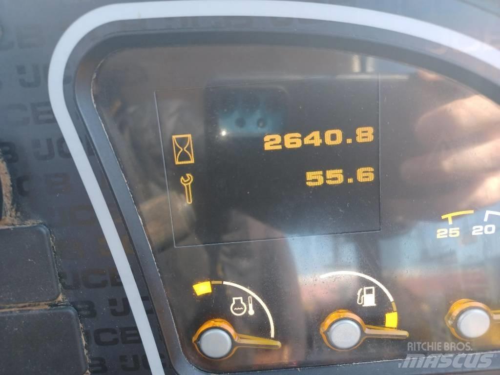 JCB 535-125 伸缩臂叉装车|叉装车