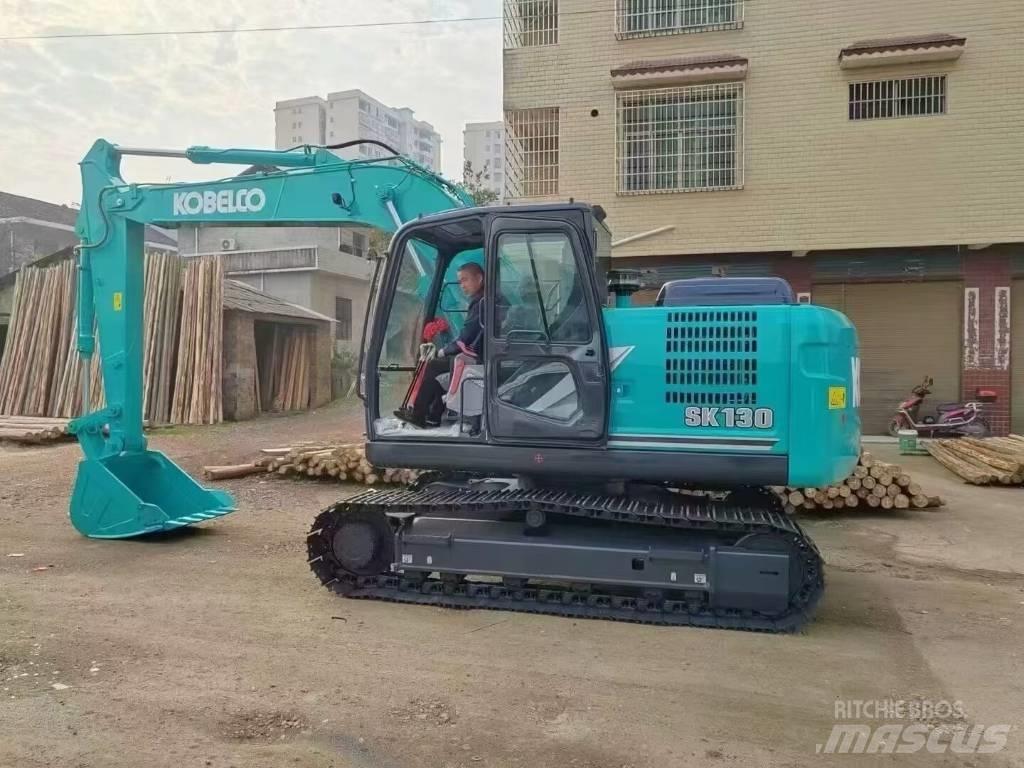 Kobelco SK130-11 中型挖掘机