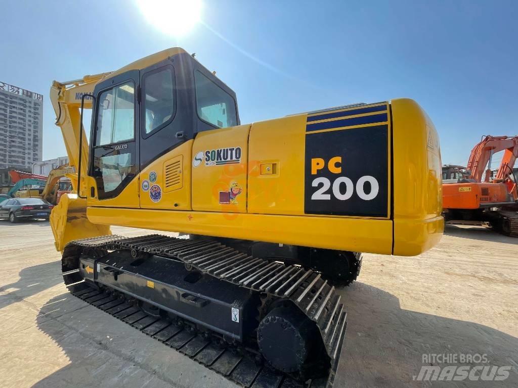 Komatsu PC 200 履带挖掘机
