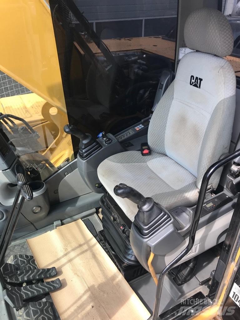 CAT 324D 履带挖掘机