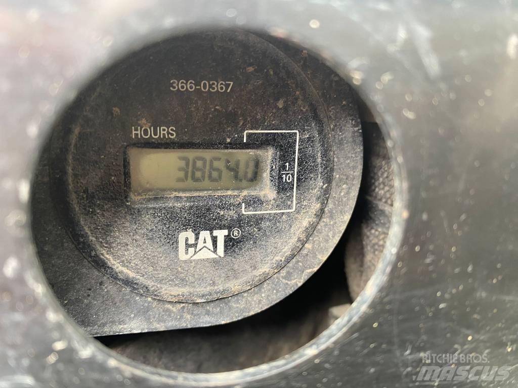 CAT 305 E 小型挖掘机