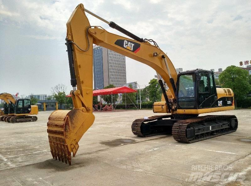 CAT 323 履带挖掘机