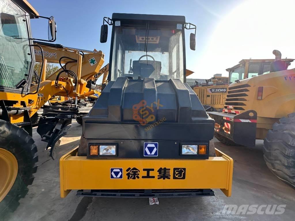 XCMG XD 103 土壤压实机