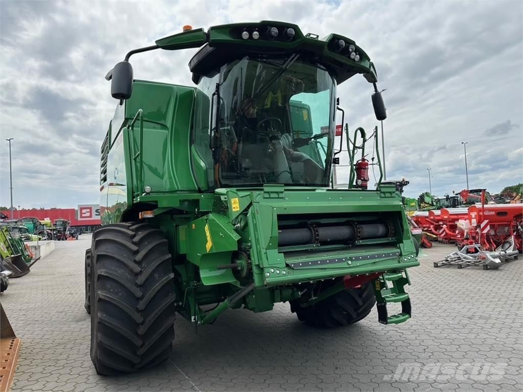 John Deere T 670 i 联合收割机