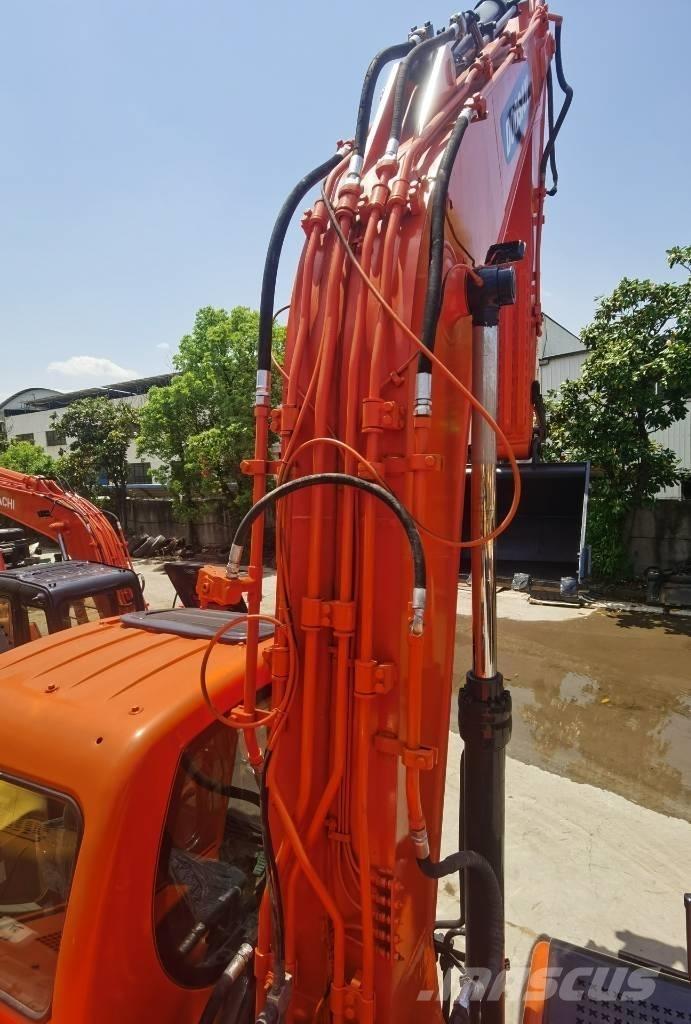 Doosan DX 225 LC 履带挖掘机