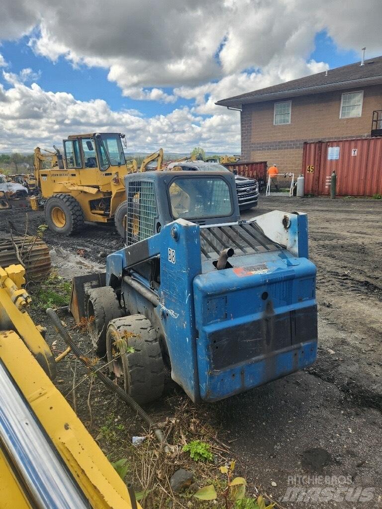 Bobcat 863 滑移装载机