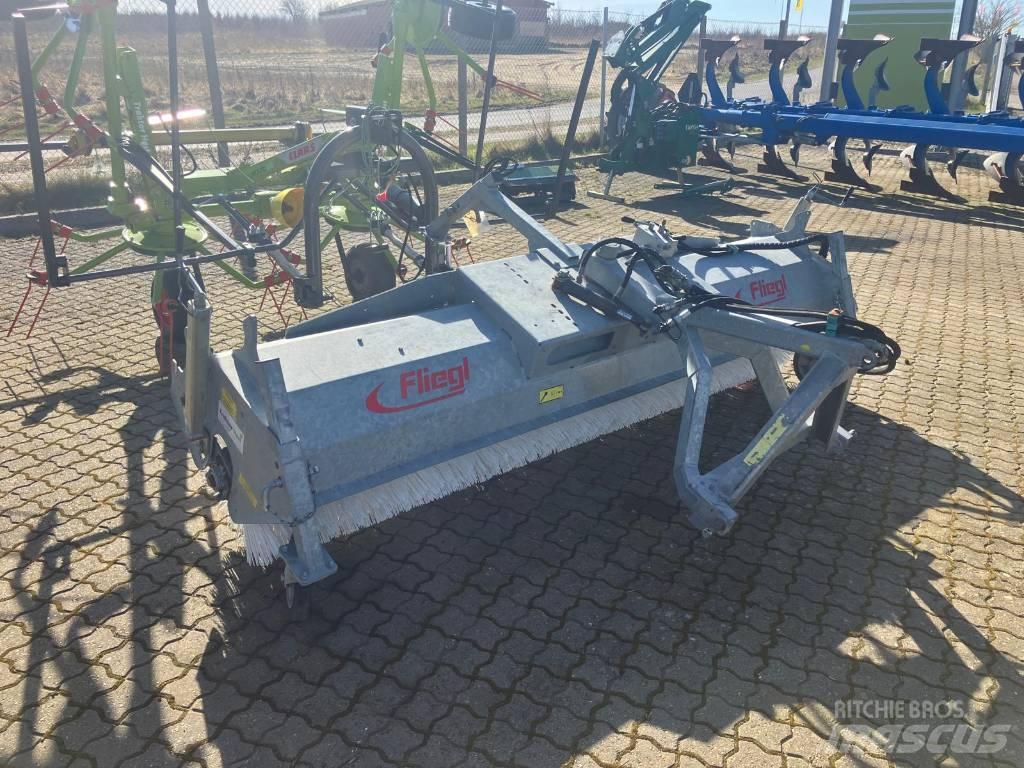 Fliegl Kost 2,8 m. 其他拖拉机配件