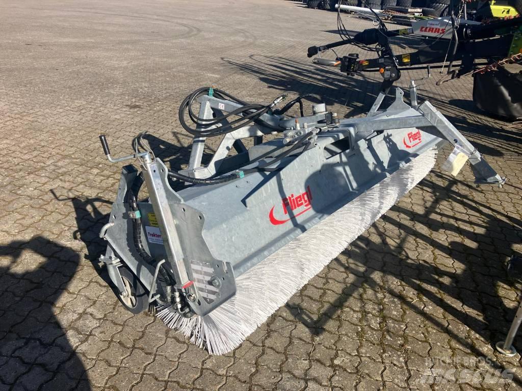 Fliegl Kost 2,8 m. 其他拖拉机配件