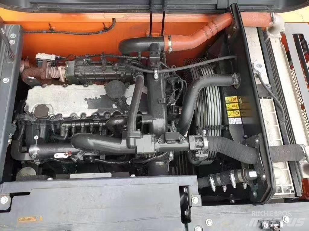 Doosan DX 225 LC 履带挖掘机