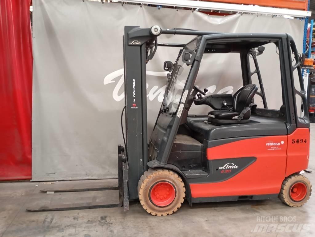 Linde E 30 电动叉车
