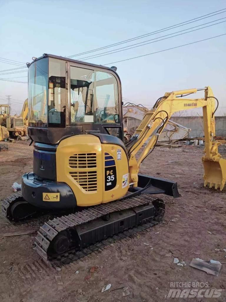 Komatsu PC 35 小型挖掘机